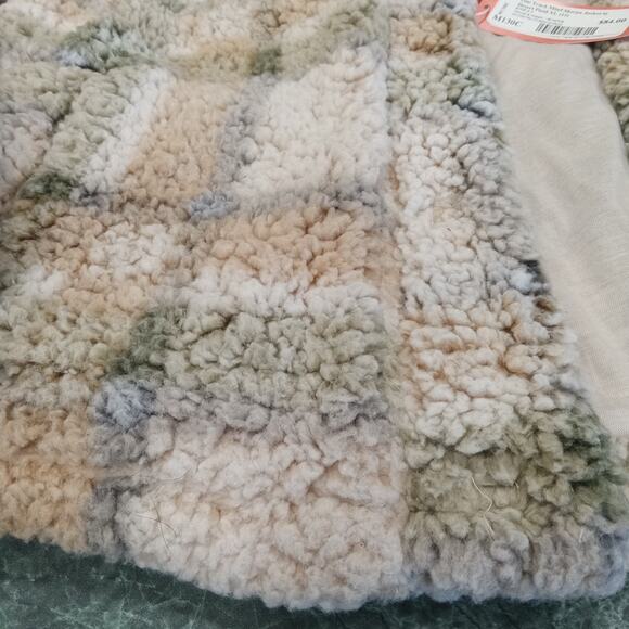 THREAD & SUPPLY One Track Mind Checkered Plaid Cropped Shacket Green XL NWT Cozy - Picture 2 of 13